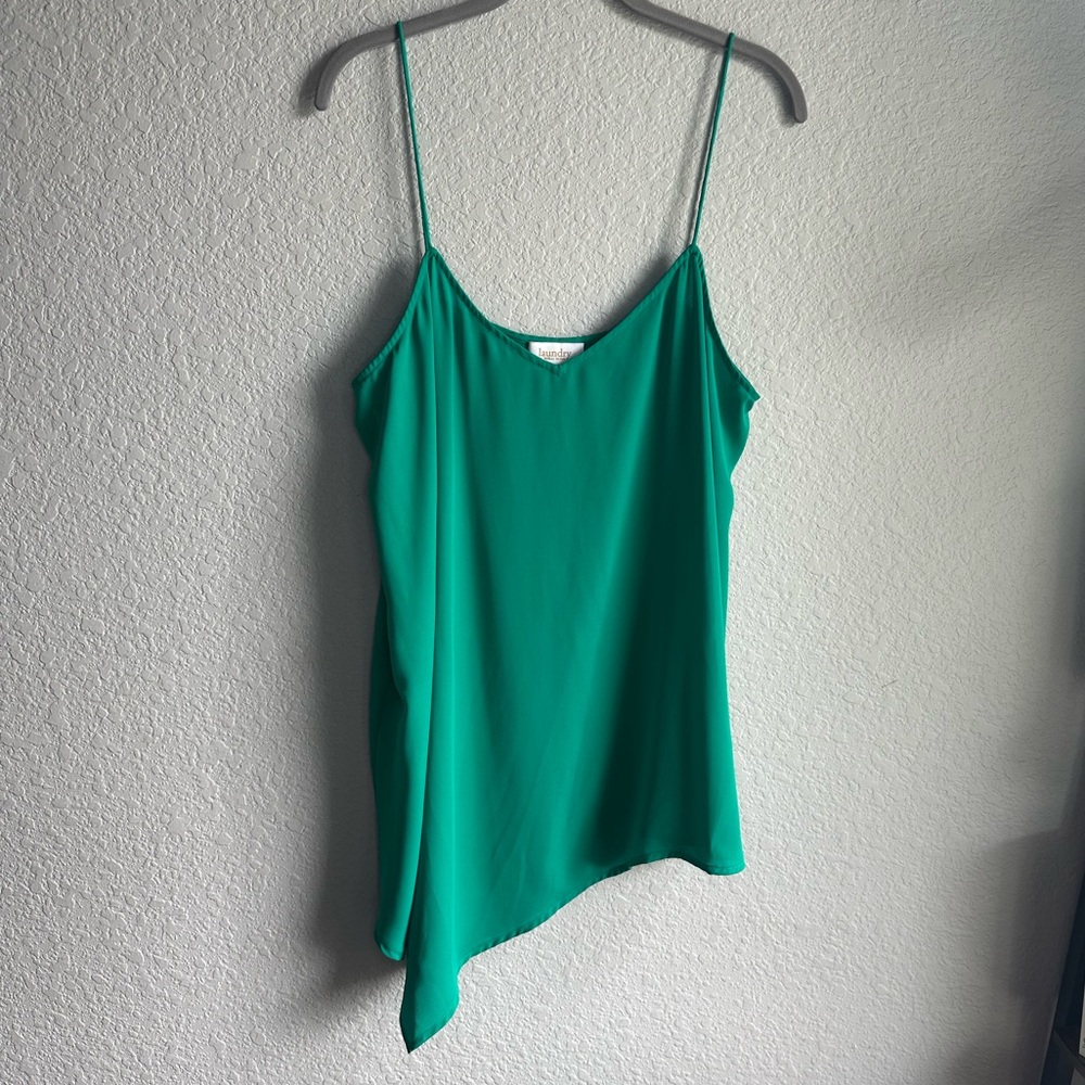 💚Laundry By Shelli Segal Green Asymmetrical Camisole